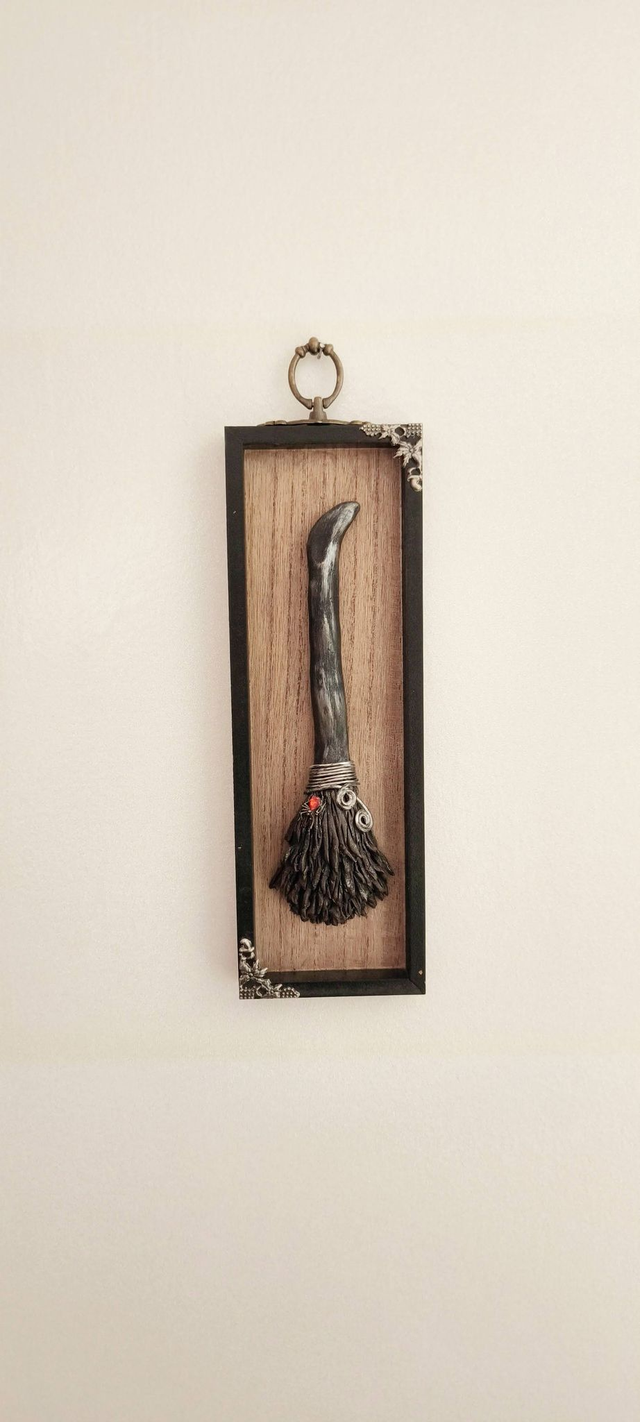 Balai enchanté - Ténèbre