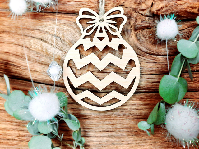 Boule de Noël en Frêne massif - Modèle 8