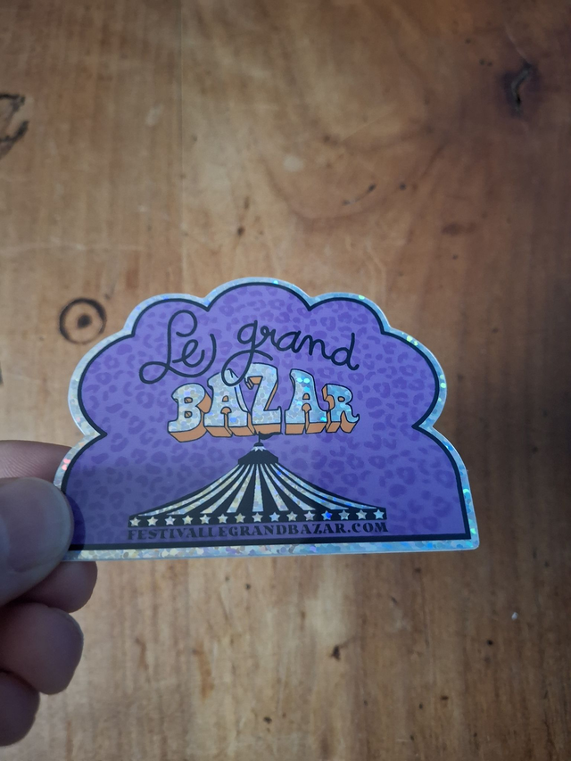 Sticker Holographique Violet "Le Grand Bazar"  2€