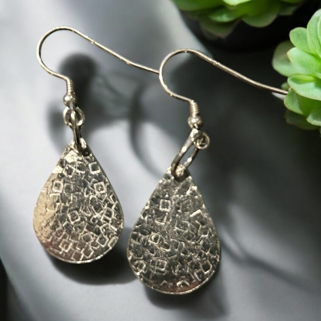 Small teardrop earrings
