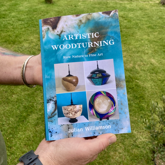 Book - Artistic woodturning - raw nature to fine art