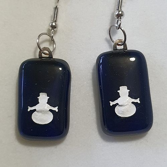 Deep blue fused glass dangly earrings with white snowman e85