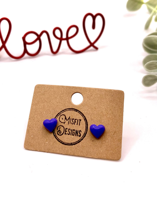 Small heart stud