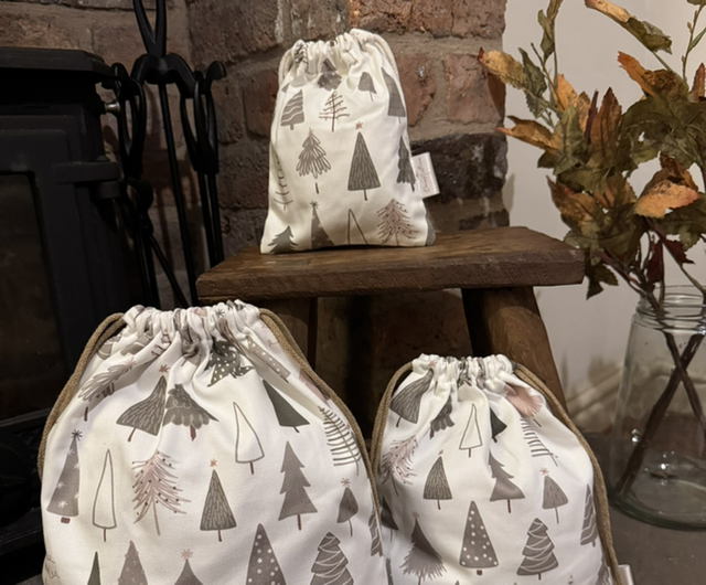 Festive Trees - Reusable Gift Bags 