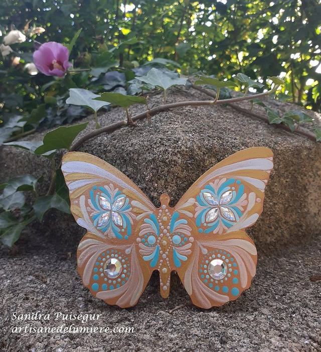 Papillon cuivre, or, argent