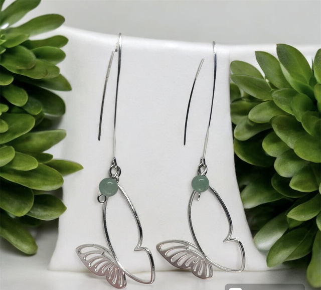 Boucles d'oreilles papillon argenté 