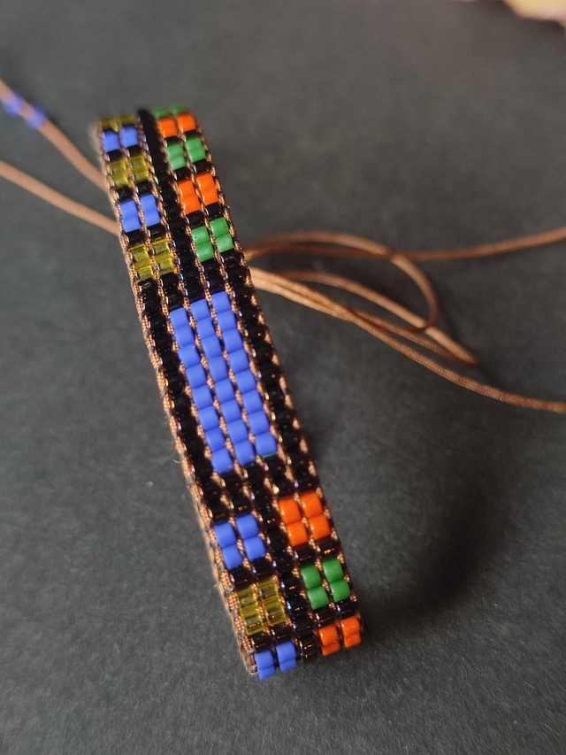 Z-Bracelet bleu Klein, cuivre, orange, vert, jaune tissé main en perles de verre miyuki sur fil de jade, réglable en pièce unique 