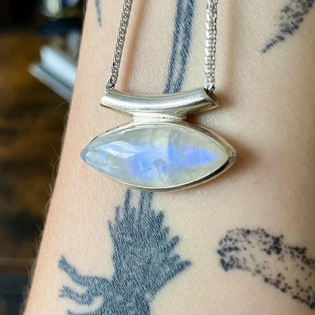 Pendentif en argent et Péristérite 