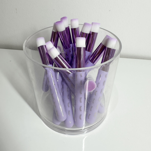 Lash cleansing brush