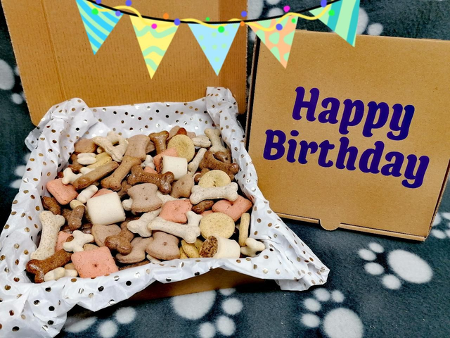 Birthday Biscuit Box 