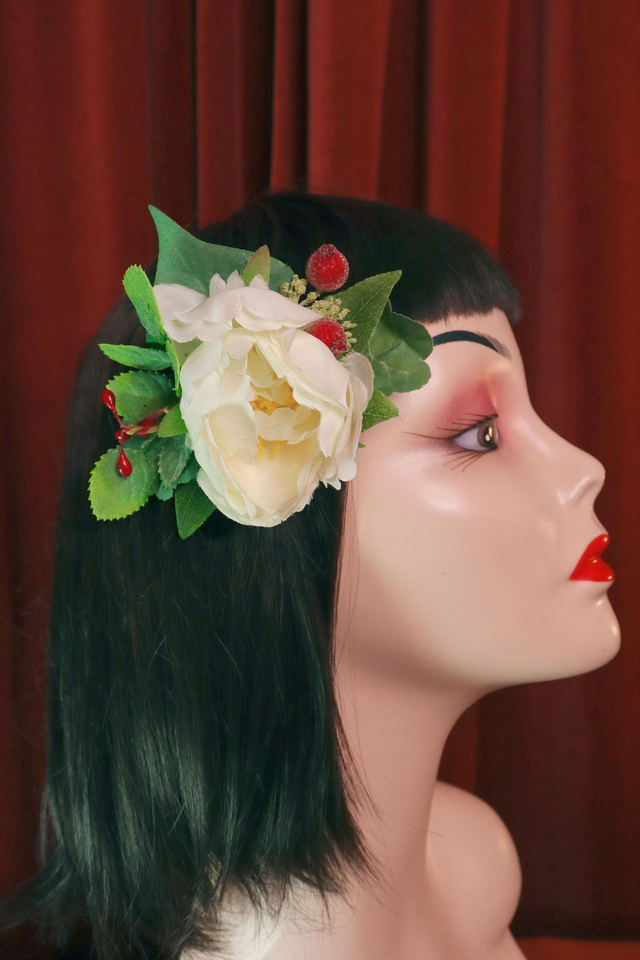 Hair flowers • M • White peonie &amp; berries