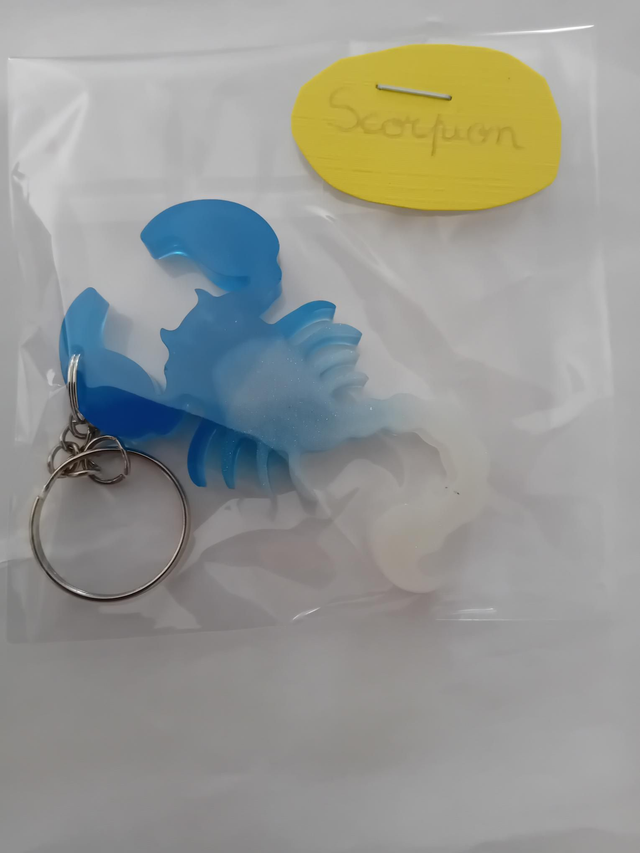 Porte clé signe astrologique scorpion 