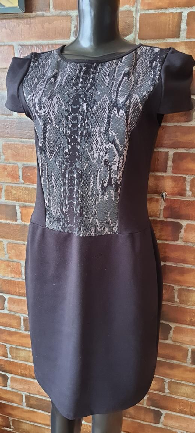 Vestido preto com detalhes Estampado,  T/M