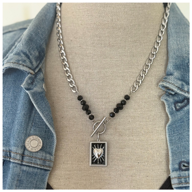 Collier pendentif rectangulaire « love »