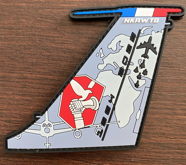 Dérive commémorative C135