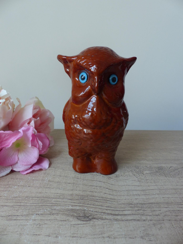 Statuette Hibou en Céramique Polychrome – Vintage Années 70-80, Yeux Bleus, Décoration Bureau ou Bibliothèque
