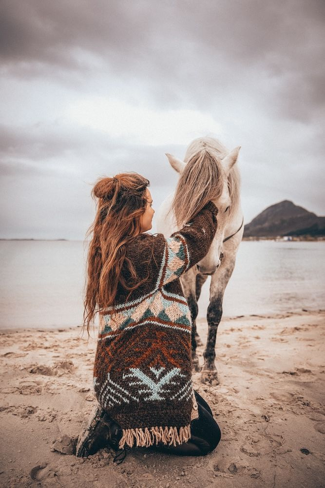 Kobuk Jacket Kit - Col 03 (Chocolate Heather Álafosslopi) - Wool &amp; Pattern - Linka Neumann