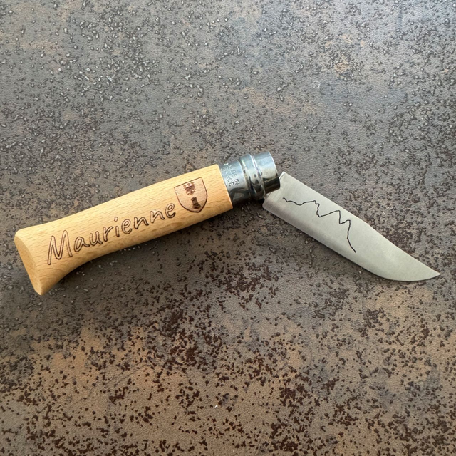 Opinel gravé