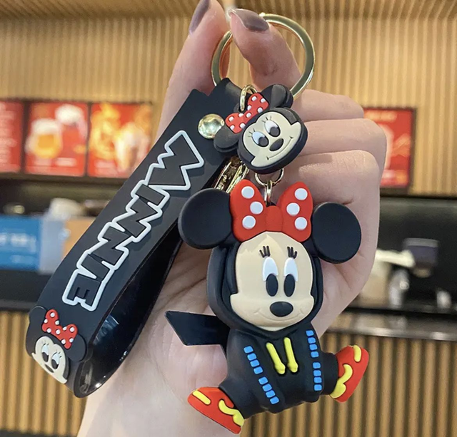 0010 - Disney - Mickey Mouse - Minnie Mouse met hoodie