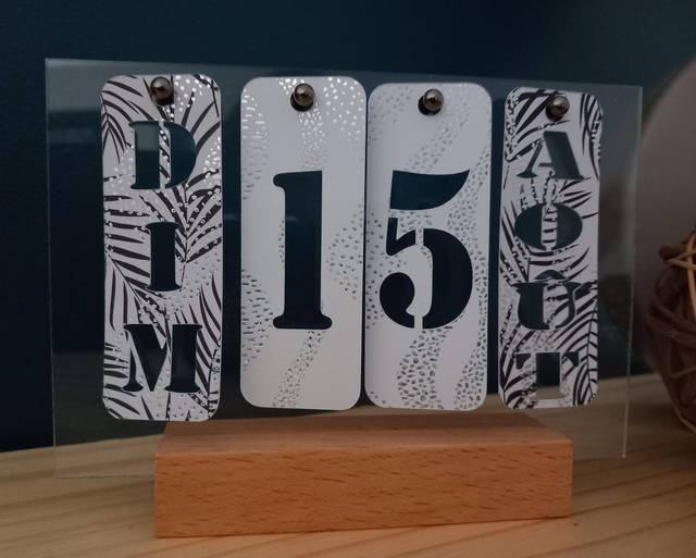 Calendrier perpétuel transparent 