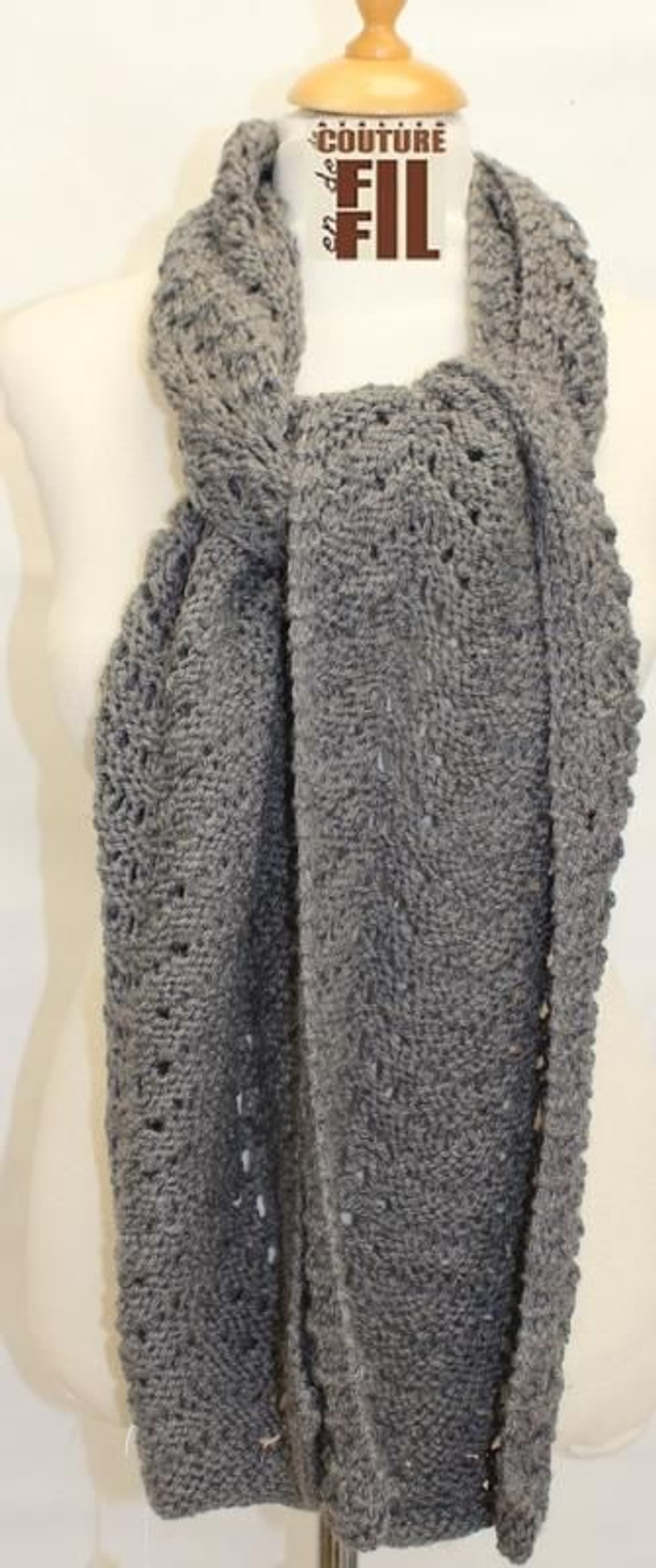   ECHARPE gris ajouré 