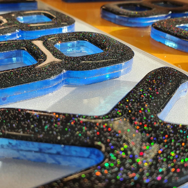 6mm Neon Blue 4D with Glitter Gel