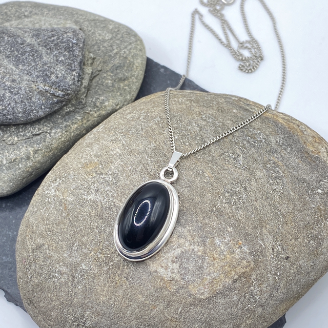 REFURBISHED Black Onyx 18" Necklace Oval Cabochon Pendant Sterling Silver