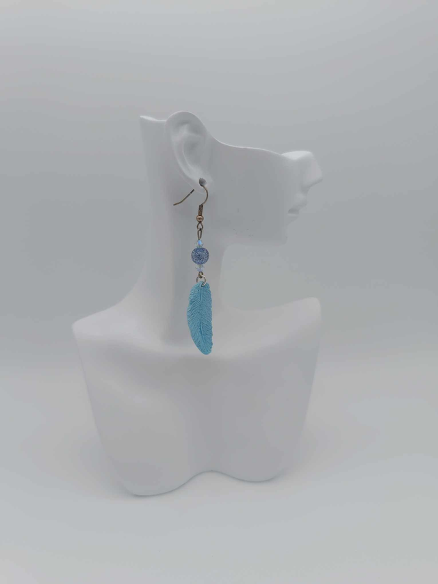 Boucles d&#039;oreilles en porcelaine froide Grandes plumes avec perles Swarovski