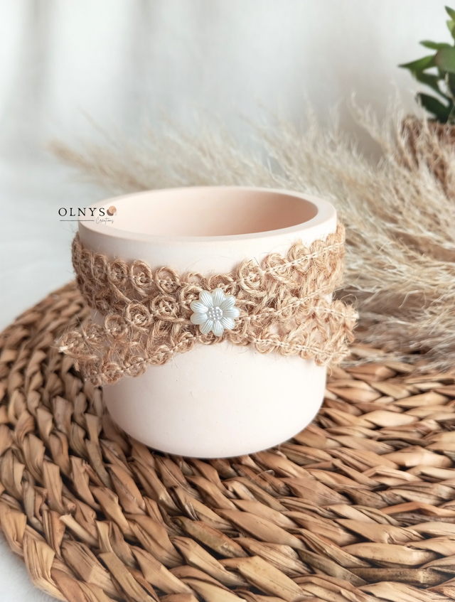 Pot en plâtre avec ruban de jute - Modèle Soft Peach