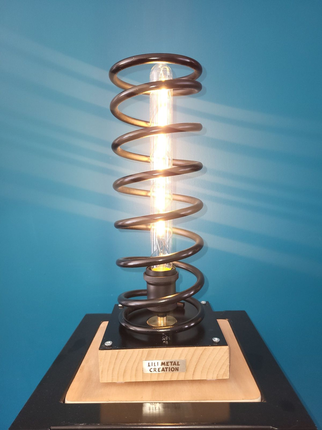 Lampe en ressort de suspension de simca