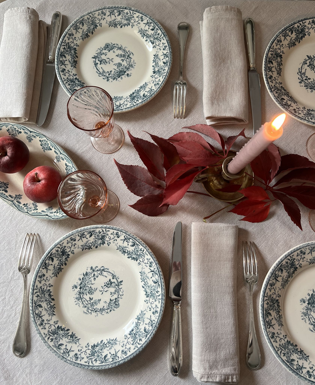 BOUQUETS DE ROSES - Suite de 6 assiettes plates signées Gien - Terre de Fer