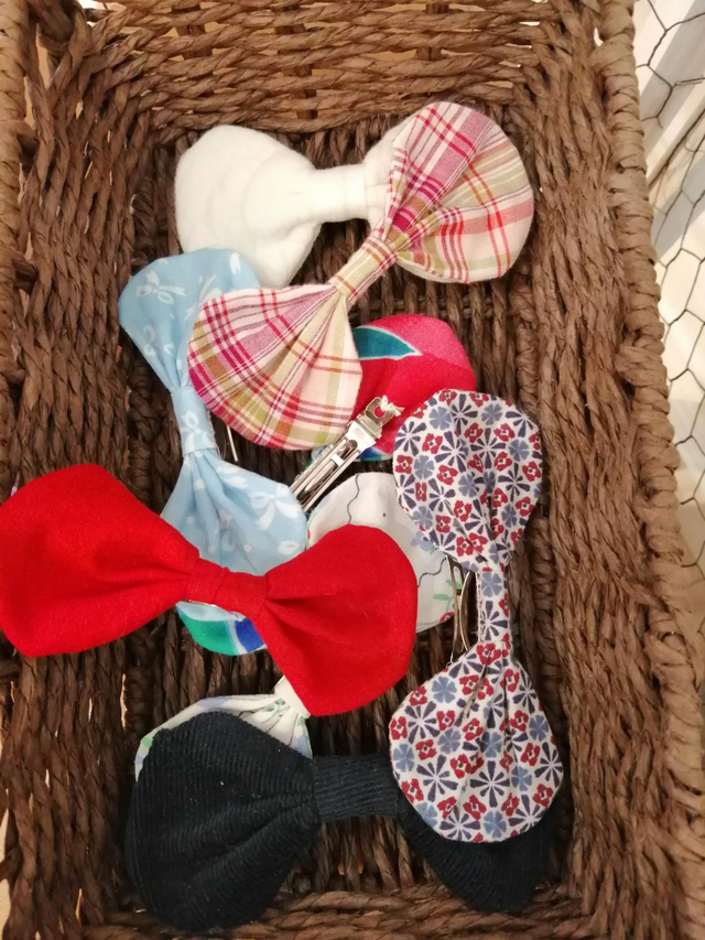 Barrette à cheveux nœud