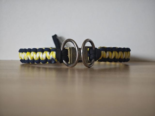 Collier en paracorde avec attache métallique petite (NON Réglables)