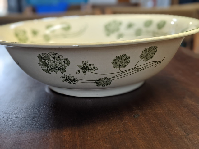 Plat creux Géranium de sarreguemines