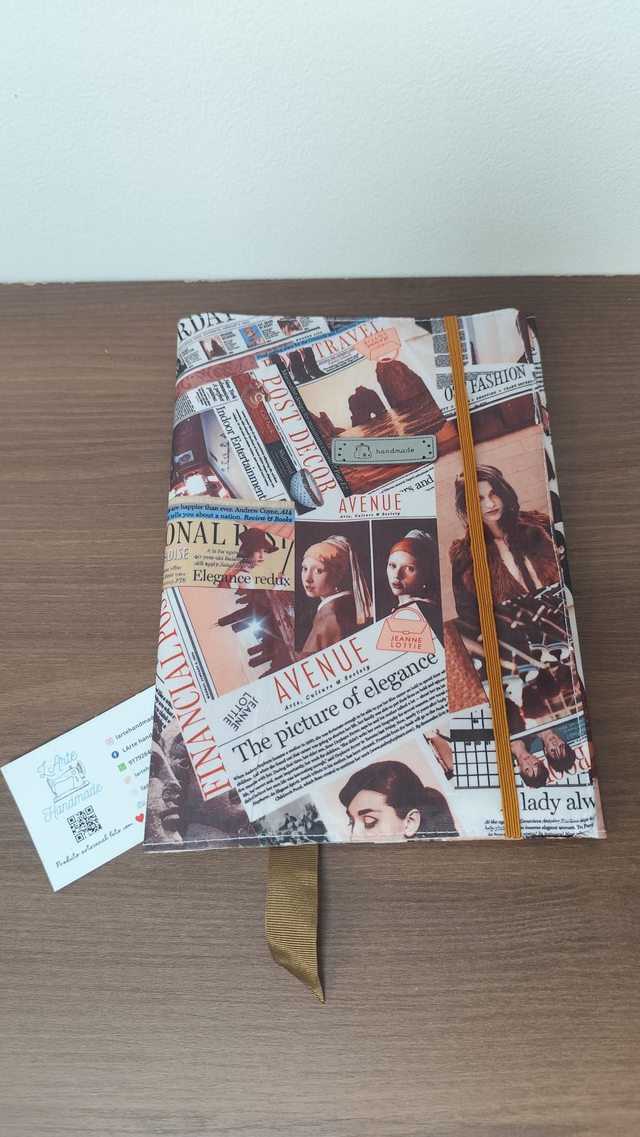 Capa universal para livros impermeável 