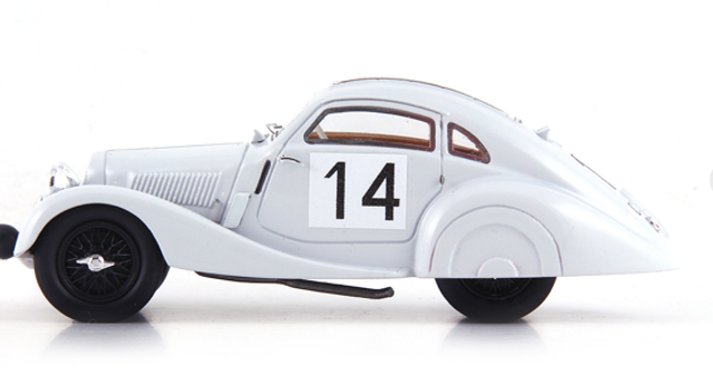 Aero 750 Sport Coupe Uhlike 1000 ml AutoCult 1:43