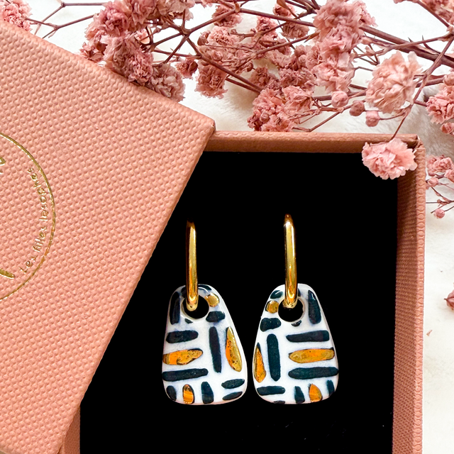 Boucles d’oreilles porcelaine et or