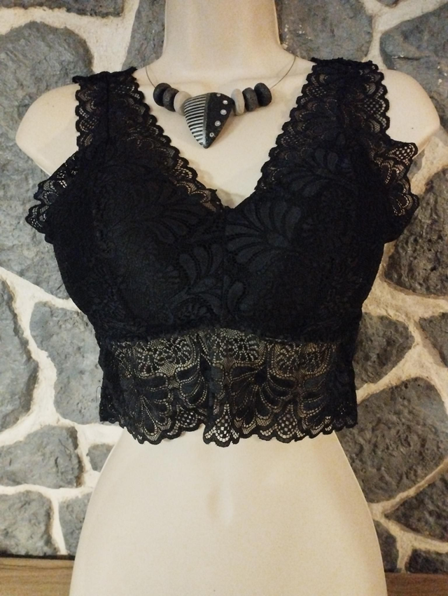 Brassière noire grande taille mousses amovibles 