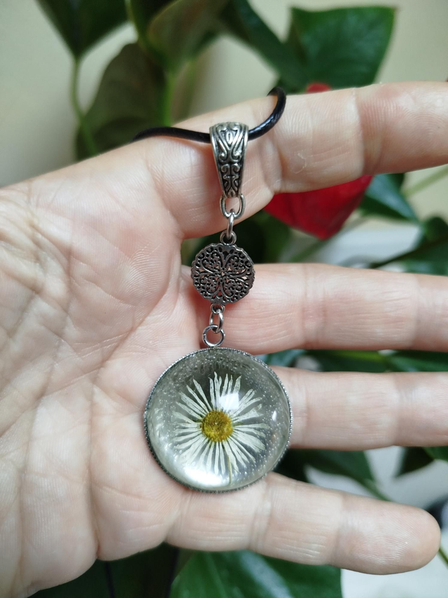 Amulette Florale 