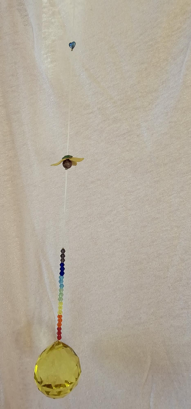 Attrape-soleil Fleur et chakras – Création Vibratoire