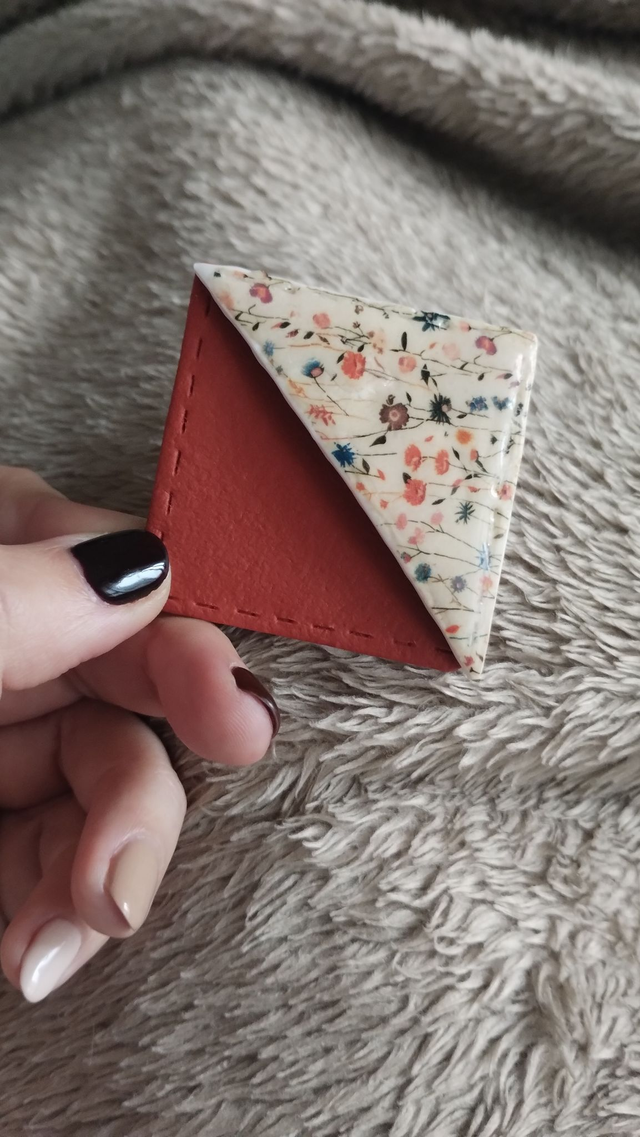 Marcapáginas esquina flores