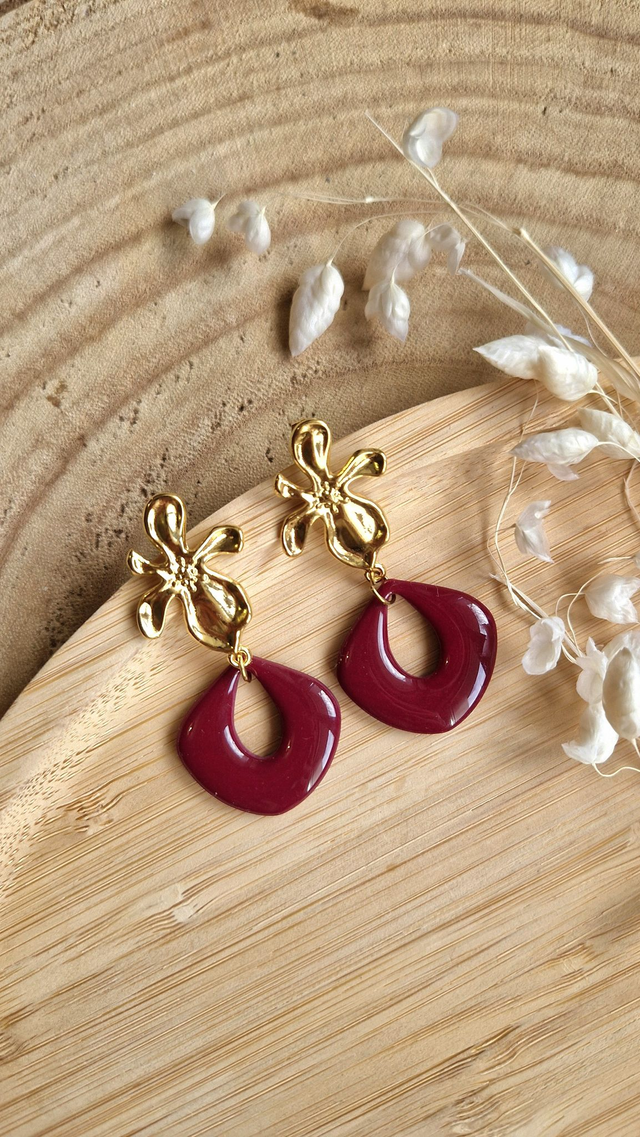 Pétillante – Collection bordeaux – Boucles d’oreilles artisanales en pâte polymère et résine