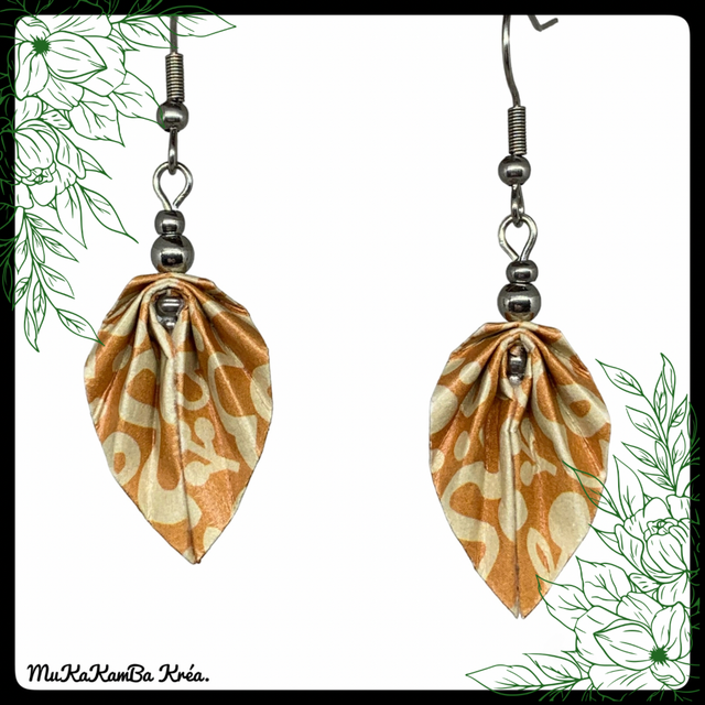 Boucles d’oreilles feuilles en origami 