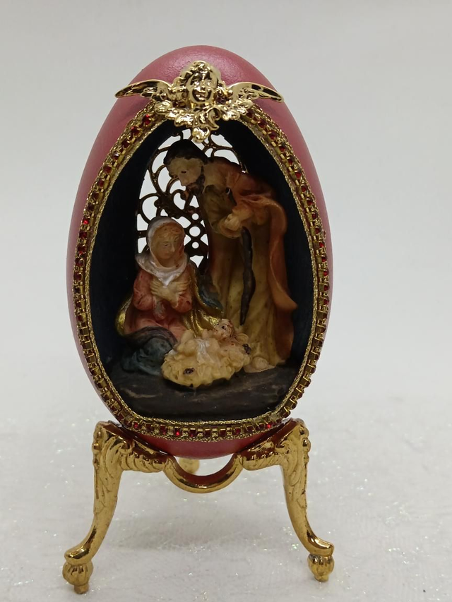 Nativity in a goose egg wine and gold 