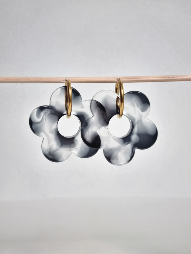 Grande fleur : Transparente noir marbré