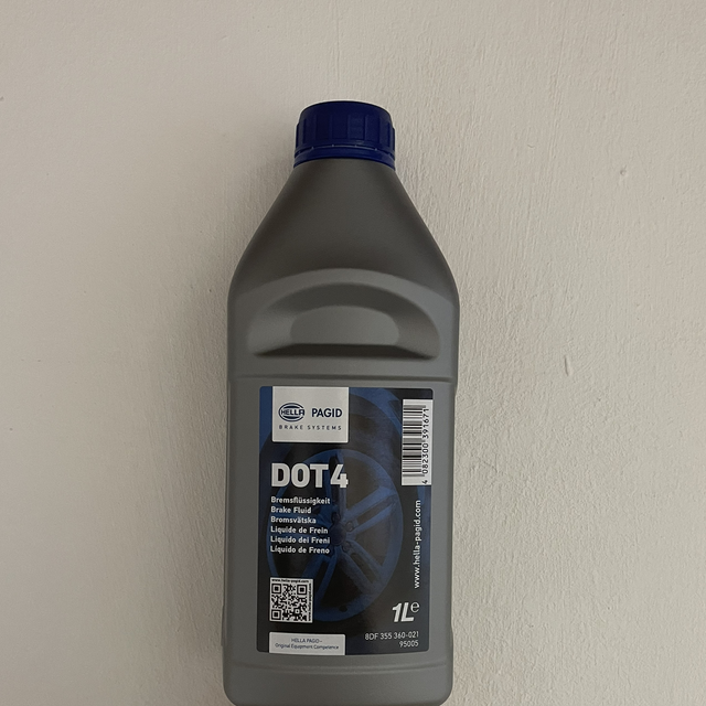 1L Bremsflüssigkeit DOT 4 Hella