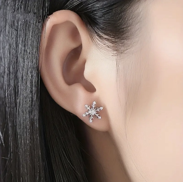 Elegant snowflake studs