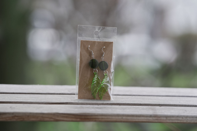 NÁUŠNICE - Zelené listy