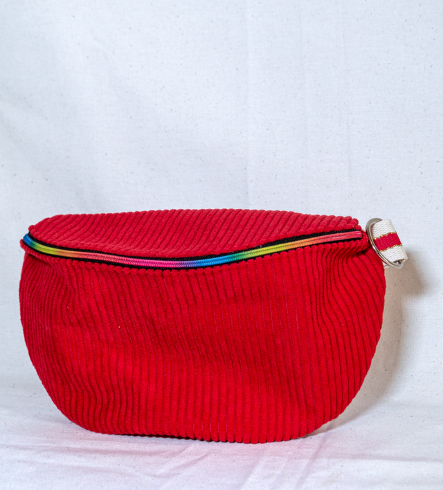 Banane en velours côtelé rouge 