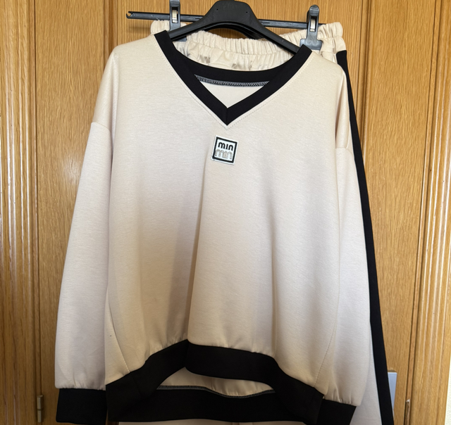 Conjunto Chándal Beige